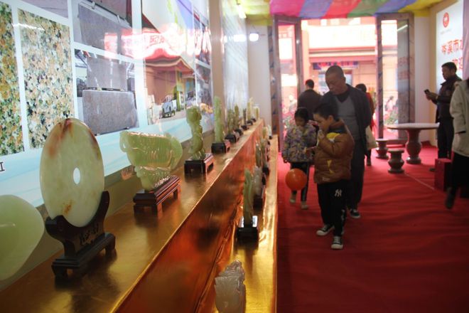 第三届中国（岑溪）石材建材博览会隆重开幕(图3)