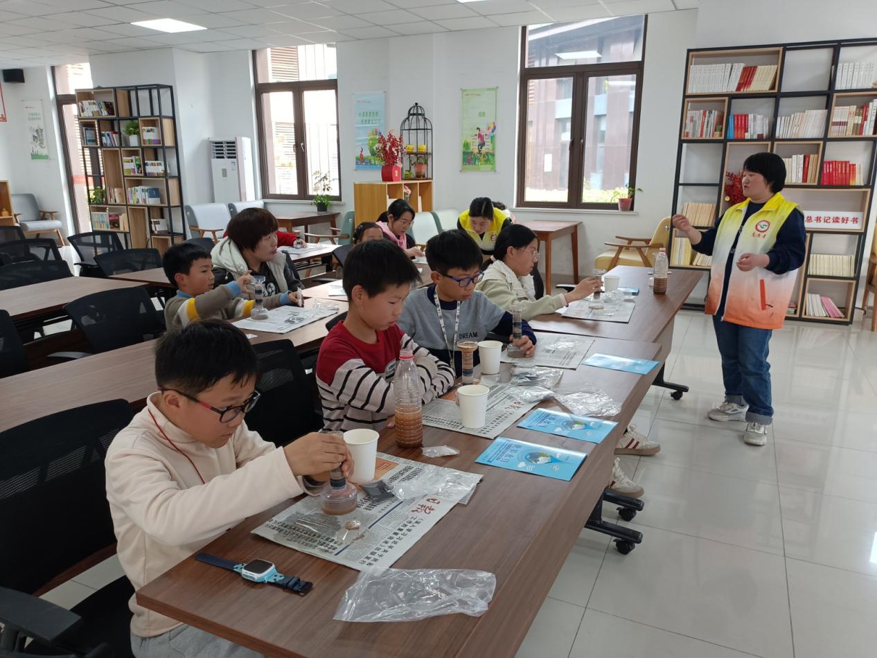长丰（双凤）经开区邻湖社区：“河”我一起护水爱水