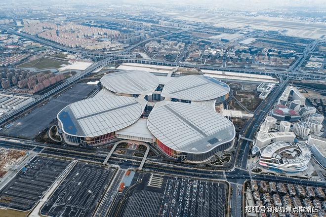 绿地铂瑞公寓2024网站发布丨上海绿地铂瑞公寓售楼中心欢迎您(图4)