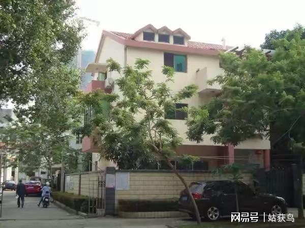 恭喜了！海口市龙华区有一栋大别墅拍卖被人以430万元竞得！