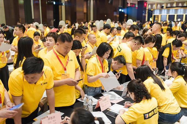 创新引领拥抱变革德盾装甲门2024新品发布会掀起新一轮门业革命(图4)