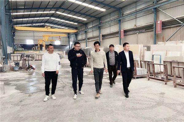 杭吉商会走访常务副会长企业—浙江石饰界石材有限公司加工基地(图2)