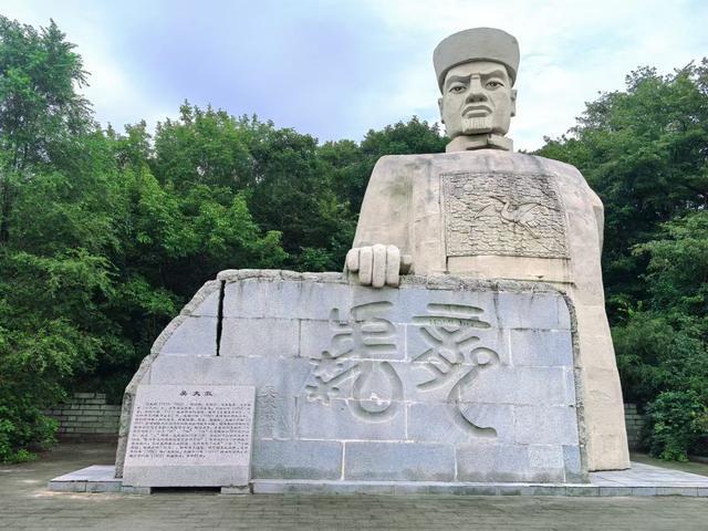 “吴大澂收复国土纪念”揭牌暨延边州2024年“全民国防教育月”活动启动仪式在珲春举行(图2)