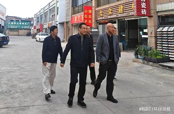 云南省石产业促进会党支部书记赵晓强一行走访石材企业