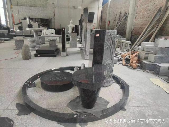 环保理念：公墓陵园生态墓碑石材的材质选择（多图欣赏）(图2)