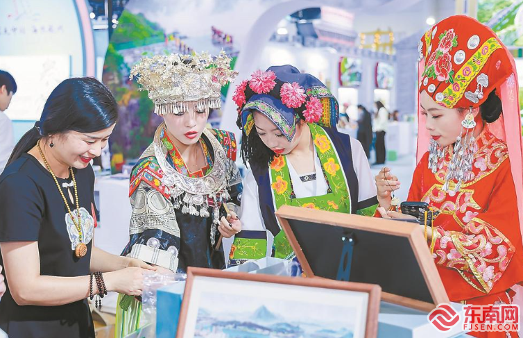 看福建蓬勃律动的发展脉“博”