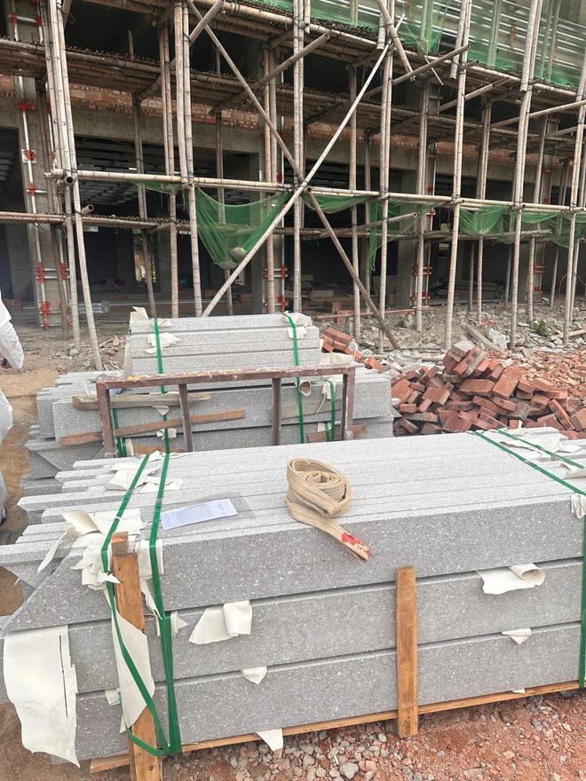 走进石材生产厂家：外墙干挂加工路沿石材一米价格及安装工艺解析(图6)