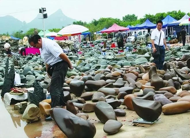 四川奇石村21年村民靠捡石头致富买房买车有的年赚上百万(图10)