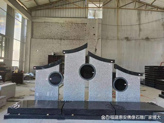 草坪墓区：低调公墓陵园墓碑石材与绿化景观的和谐（多图欣赏）