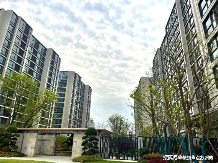 古北悦公馆(售楼处)首页网站-2024楼盘评测_古北悦公馆-最新户型丨停车位
