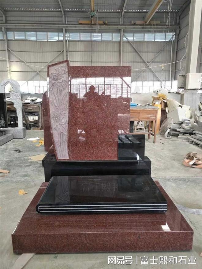 福建墓碑：雕刻技艺与石材艺术的完美结合