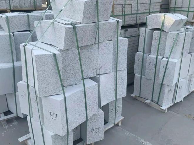 对于圆形或弧形石材加工采用仿形还是切梯形更合适(图3)