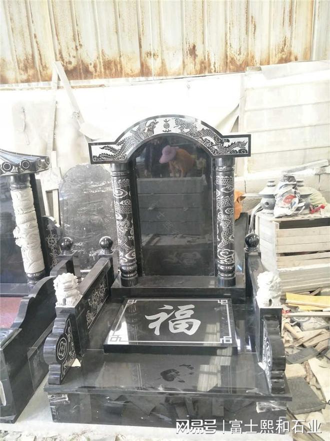 千年石魂匠心传承：现代福建墓碑制作加工探秘(图3)