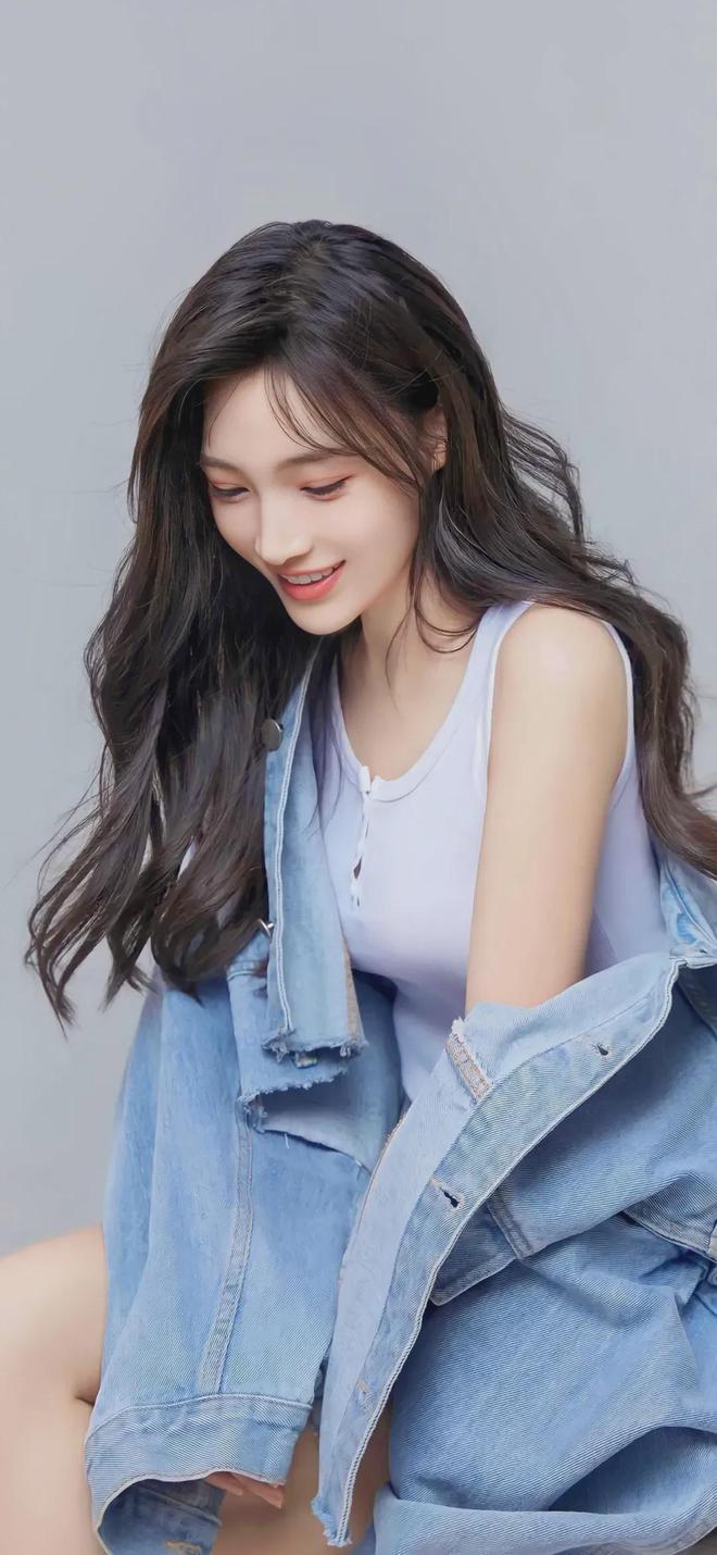 美女脱光光