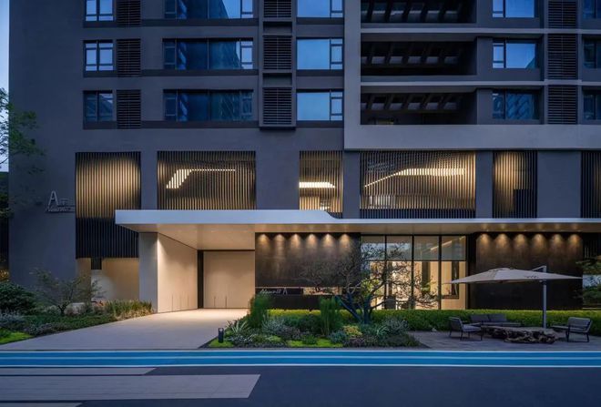 现房！天心省府一线江景豪装大平层拎包入住限时特价全城热售(图11)