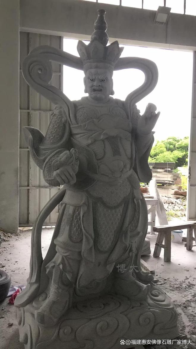 石雕四大天王的石材加工与效果(图3)