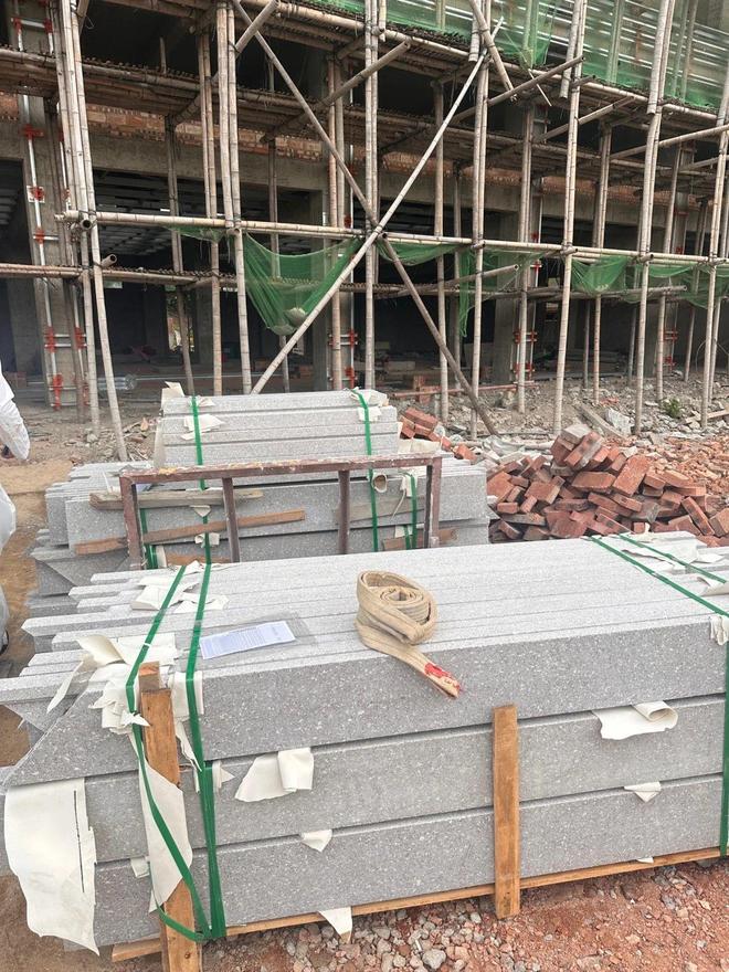 走进石材生产厂家：外墙干挂加工路沿石材一米价格及安装工艺解析(图6)