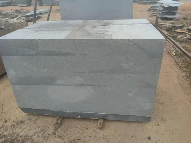 黑色石材厂家压顶石与青石汀步石价格工艺选择(图5)