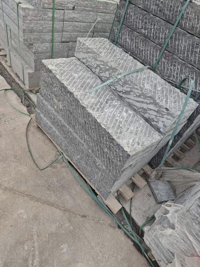 黑色石材厂家压顶石与青石汀步石价格工艺选择(图8)