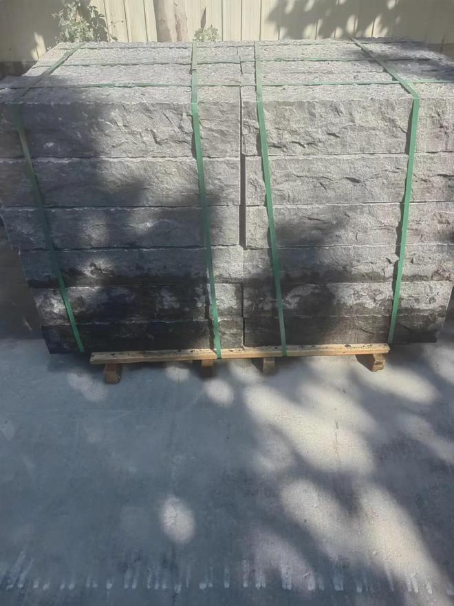 黑色石材厂家压顶石与青石汀步石价格工艺选择(图10)