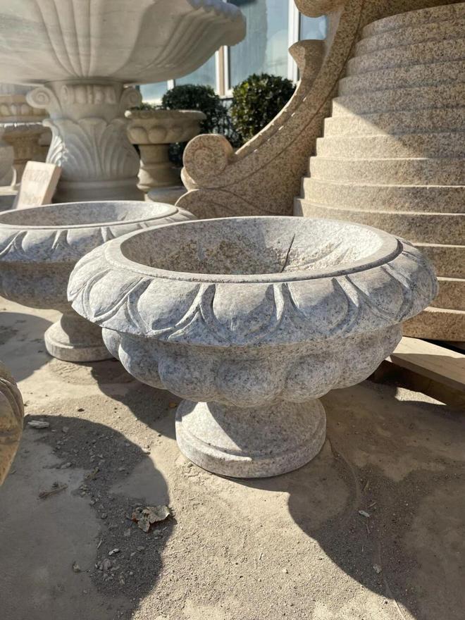 花钵加工石材(黄锈石、芝麻白)造型效果