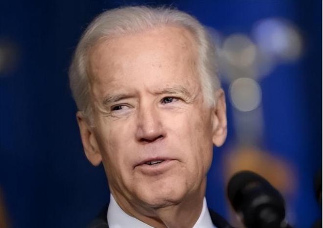 神操作！其他总统肖像镶金框拜登形象被特朗普换成“自动笔”(图6)