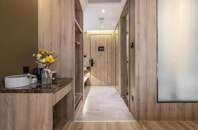 【嘉宁颂】重庆酒店装修：如何用硬装艺术讲好山水之城的刚柔哲学(图3)