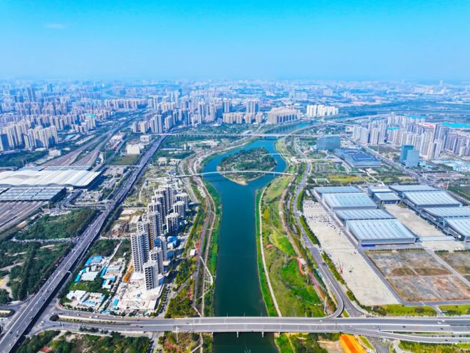 强势登场！绿城会展“六边形”新盘来了！地铁商业学校都在家门口！