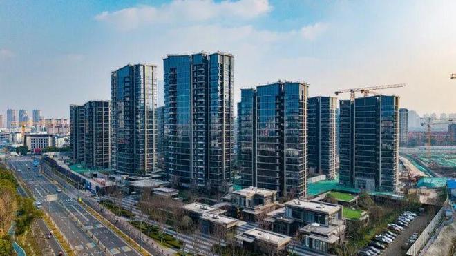 CRIC测评三重逆市“反”逻辑：“夹城里”主城高端居住价值新立序(图2)