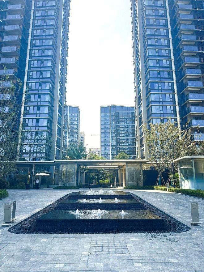 CRIC测评三重逆市“反”逻辑：“夹城里”主城高端居住价值新立序(图5)