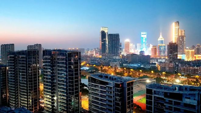 CRIC测评三重逆市“反”逻辑：“夹城里”主城高端居住价值新立序(图3)