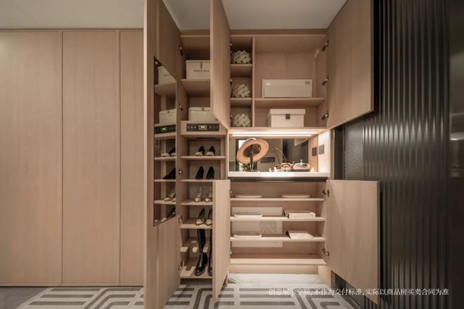 上海热搜豪宅招商时代潮派售楼处发布顶豪终极范本(图11)