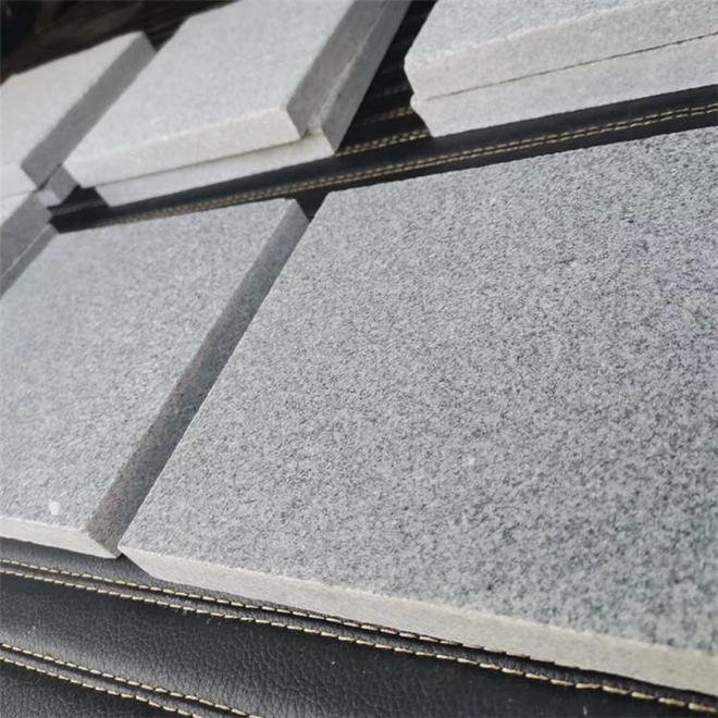 别墅外墙干挂石材改造安装与别墅石材为您打造完美立面