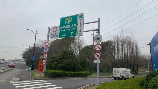 十一月百度热搜@中环置地中心望雲售楼处电话：顶奢生活之选(图19)