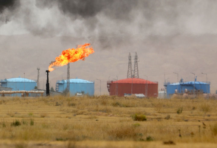 从“黑油山”到“黑金之城”(图3)