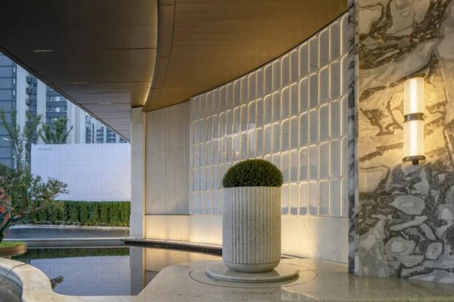 绿城瑞马润百合售楼处电线济南楼市热点(图3)