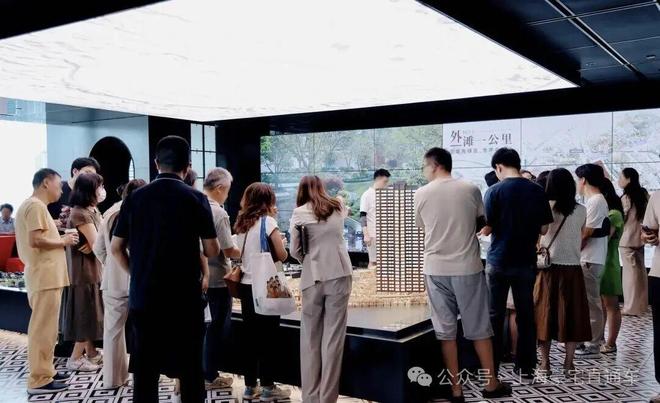 热搜NO1华润外滩瑞府售楼处发布外滩1公里的顶豪范本