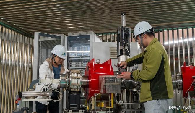 太牛了！2400米地下挖出世界最大实验室水电站竟藏中国科技王牌(图3)