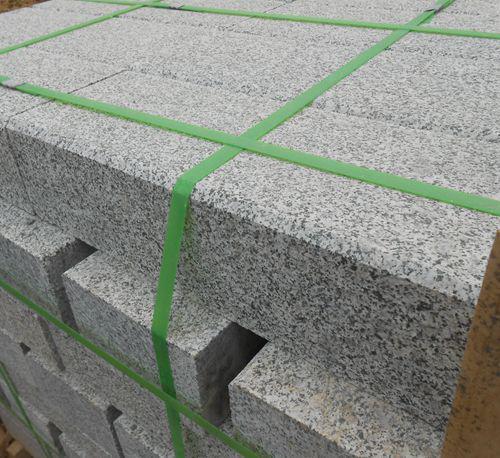 芝麻白花岗岩弧形路牙石价格(图2)