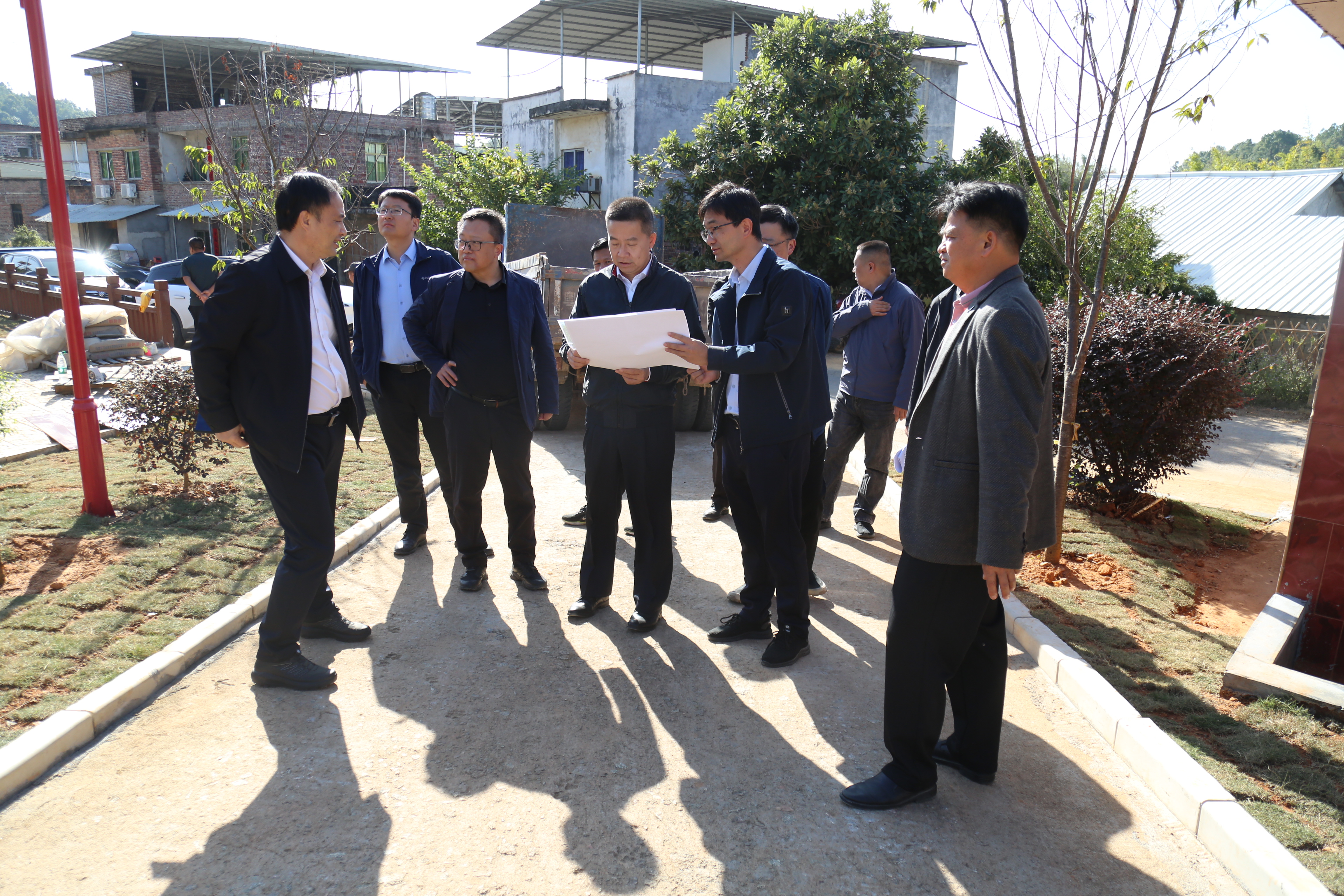 深河指挥部赴龙川县上坪等4镇检查驻镇帮镇扶村工作(图3)