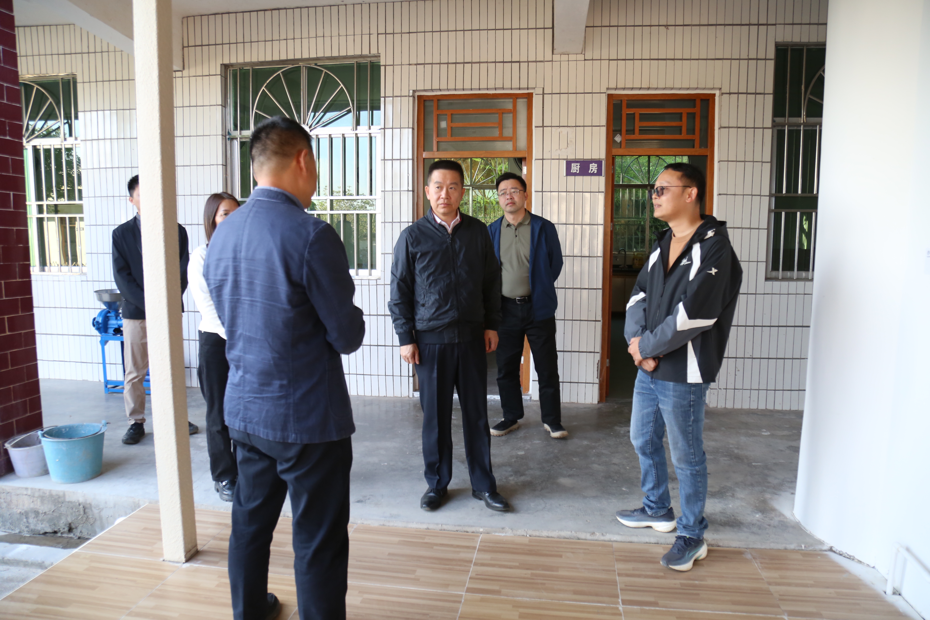 深河指挥部赴龙川县上坪等4镇检查驻镇帮镇扶村工作(图4)