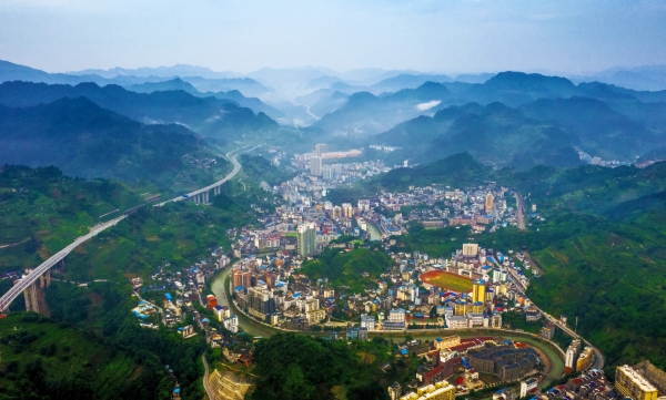 绿色茶乡绘新卷@湖南日报特刊(图2)