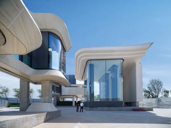 在成都他们像造车一样造房