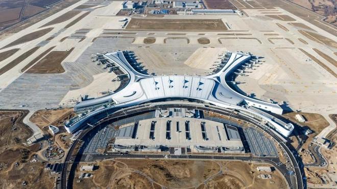 盛乐银鹰腾空起丝路精工耀苍穹