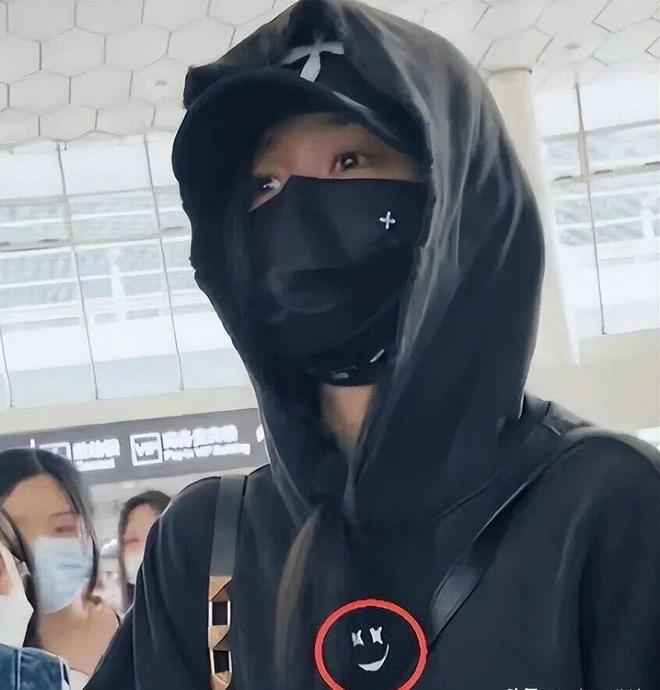 鹿晗出轨风波升级？网友扒出他曾多次被曝出轨多个细节证据流出(图3)