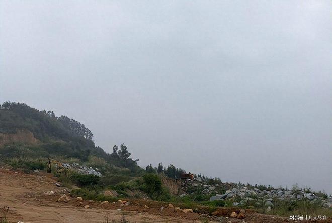 “合法犯罪”：绕不过的花岗岩向督察组说不的县政府(图1)